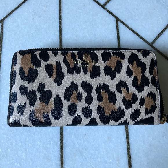 kate spade Handbags - Kate Spade Hyde Lane Leopard Michele Wallet